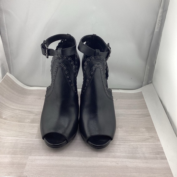 Michael Kors Black and Silver High Heels - Picture 2 of 5